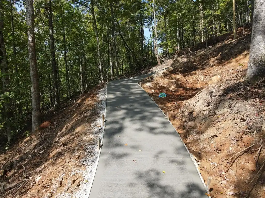 Concrete driveway winding through the woods near Knoxville, Tennessee