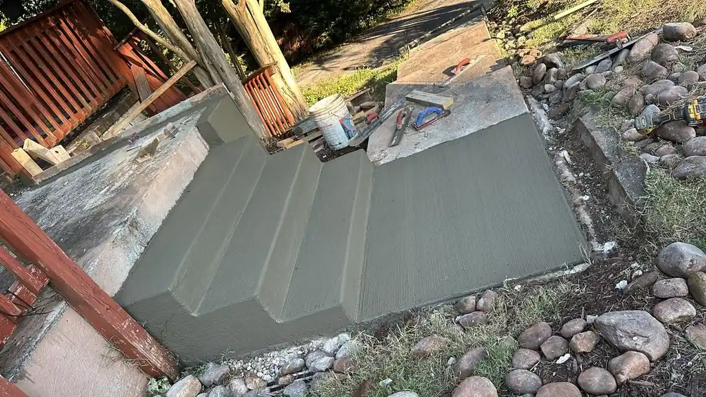 Steps &amp; Retaining Walls project by Sosa Concrete in Knoxville, Tennessee